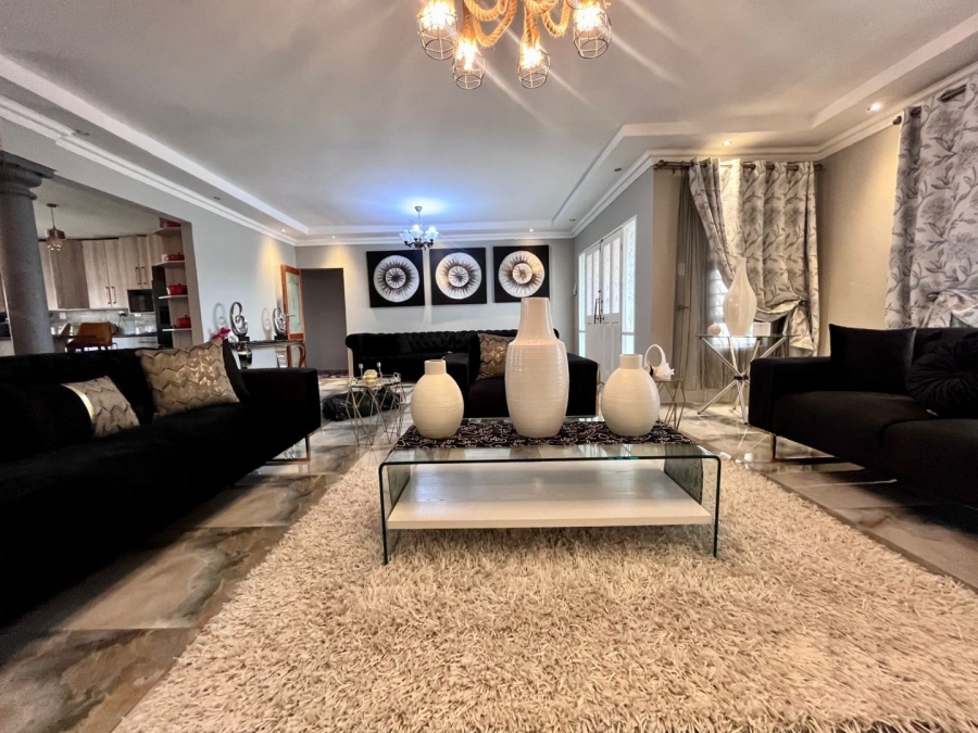 4 Bedroom Property for Sale in Despatch Central Eastern Cape